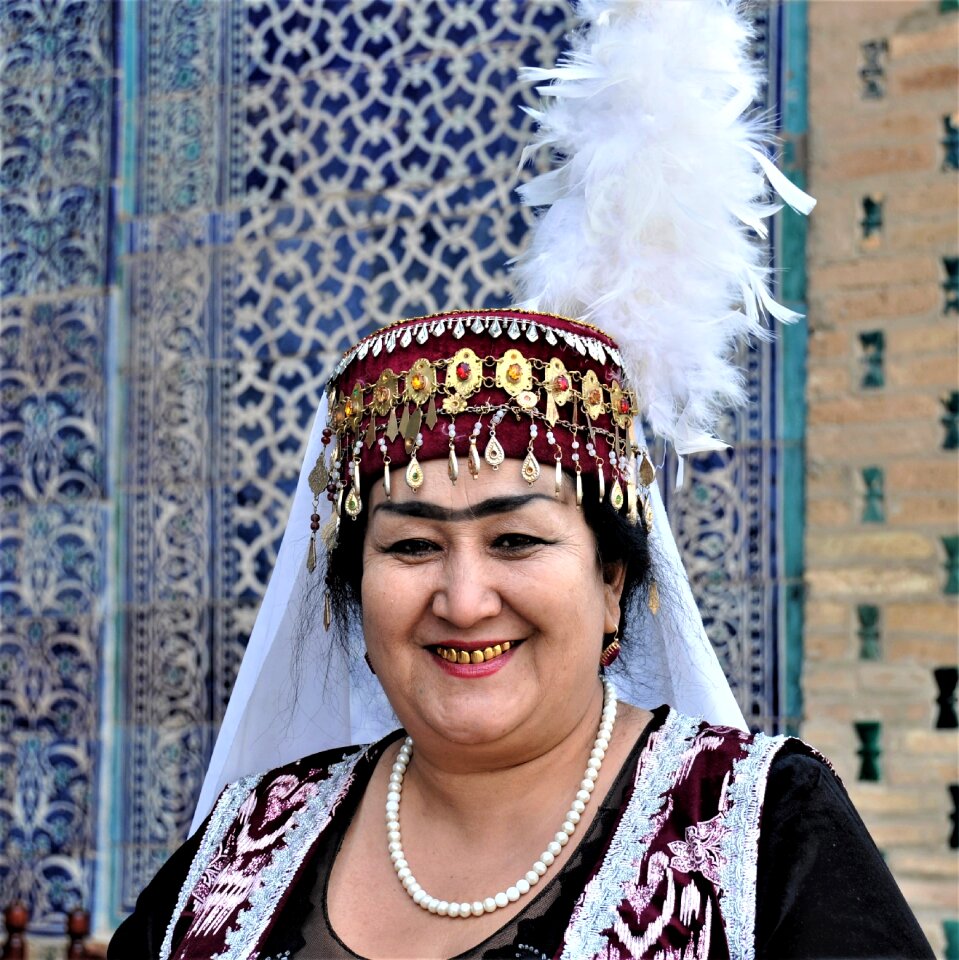 Floklore central asia costume