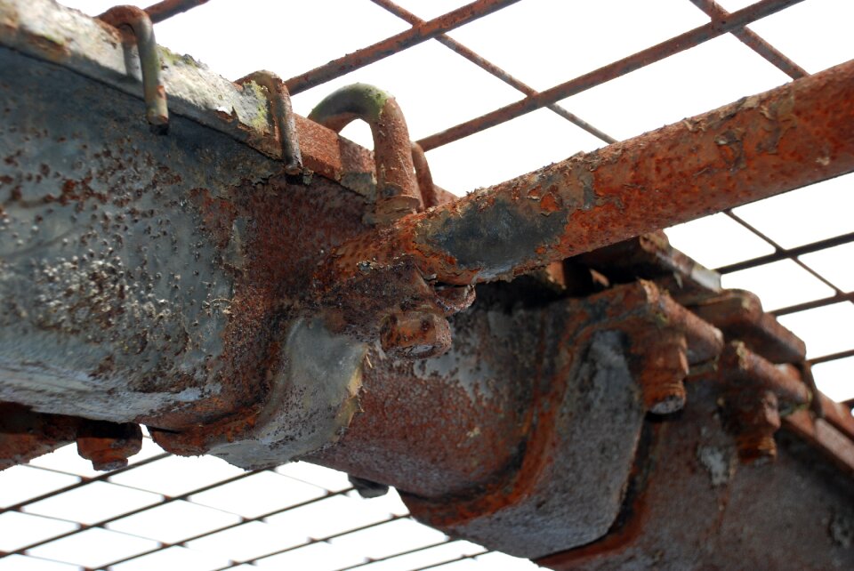 Decay industry metal