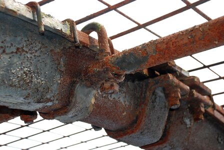 Decay industry metal