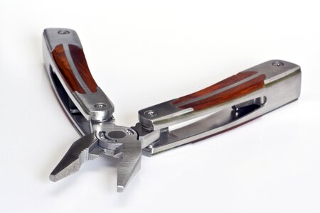 Tool bit pliers