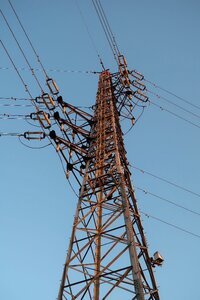 Tower power line principal