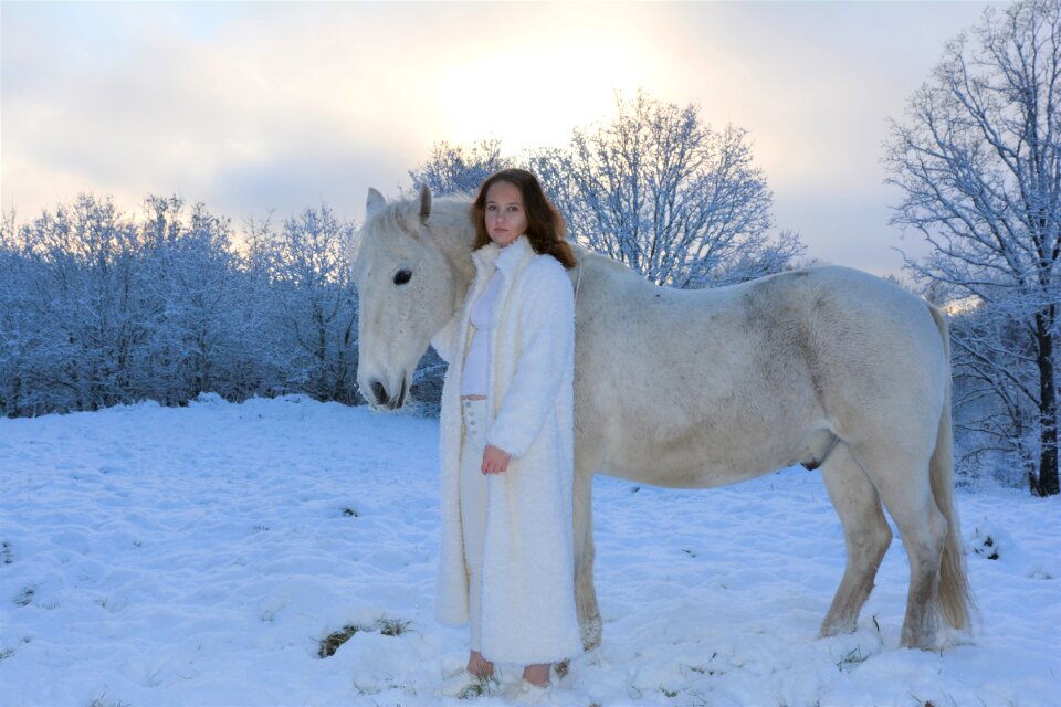 Horse riders white