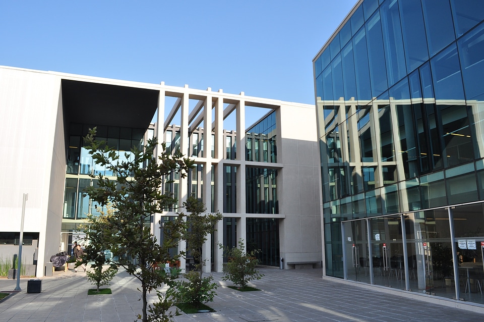 Maipú building university