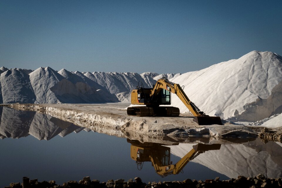 Salt crane water