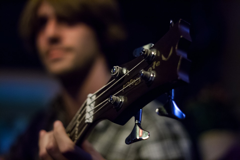 Music guitar strings