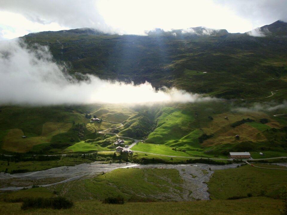 Bergdorf alp clouds