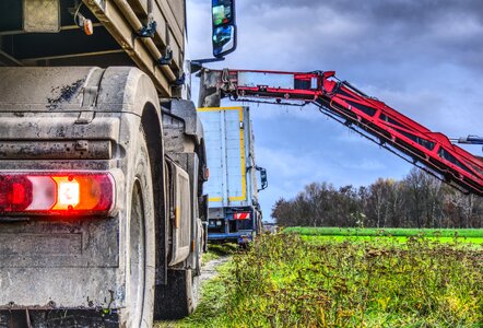 Back light brake light loading photo