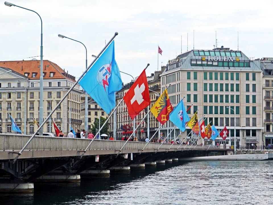 Lake geneva rhône vaginal discharge photo