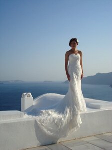 Blue sea getting married photo