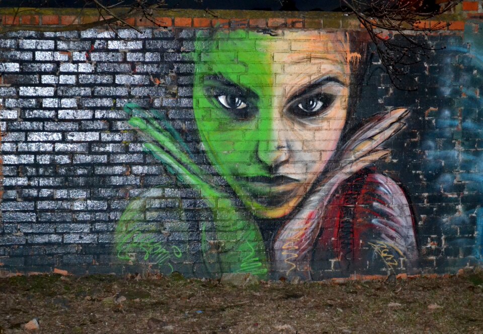 Street art girl poznan