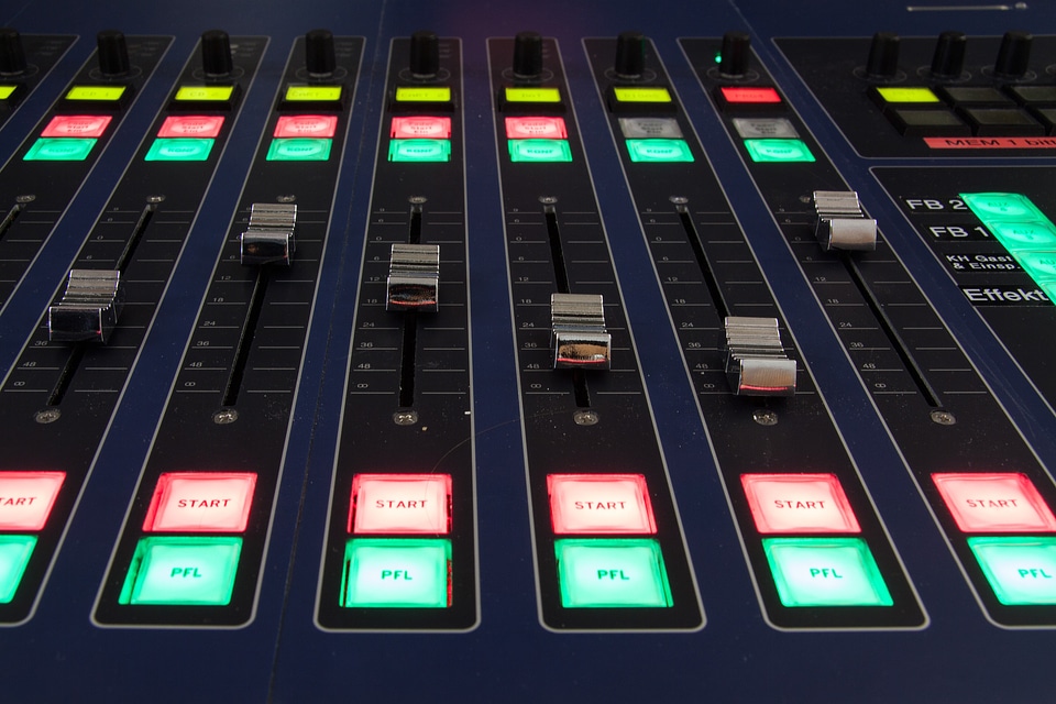 Conference lighting sound studio speaker cab