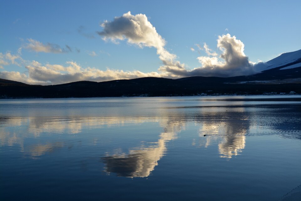 Lake yamanaka mt fuji cloud