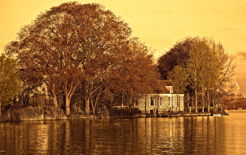 Riverbank dutch farmhouse house on the river