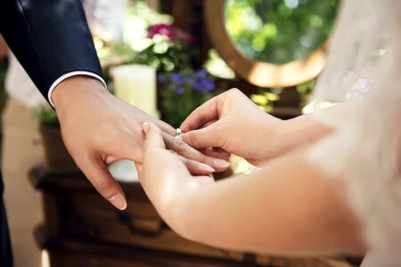 Marriage pledge ring