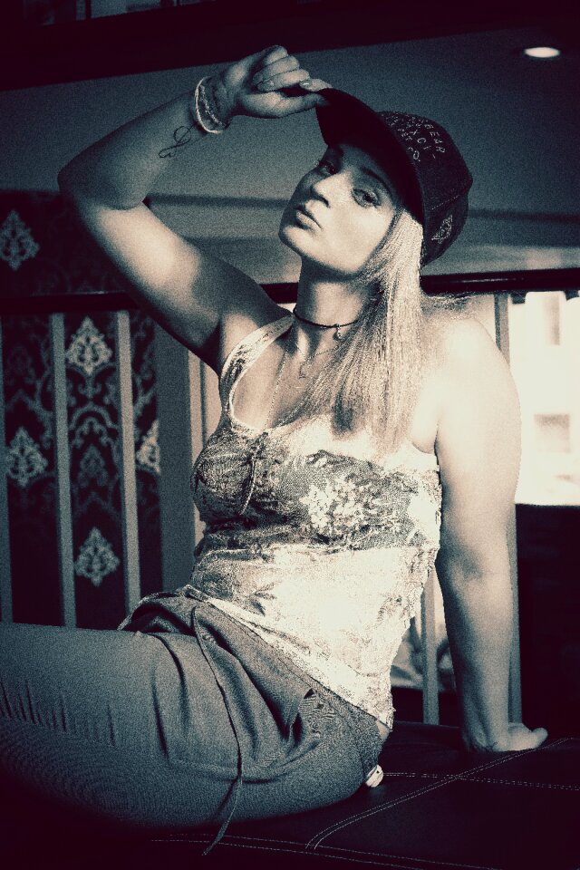 Design model sitting