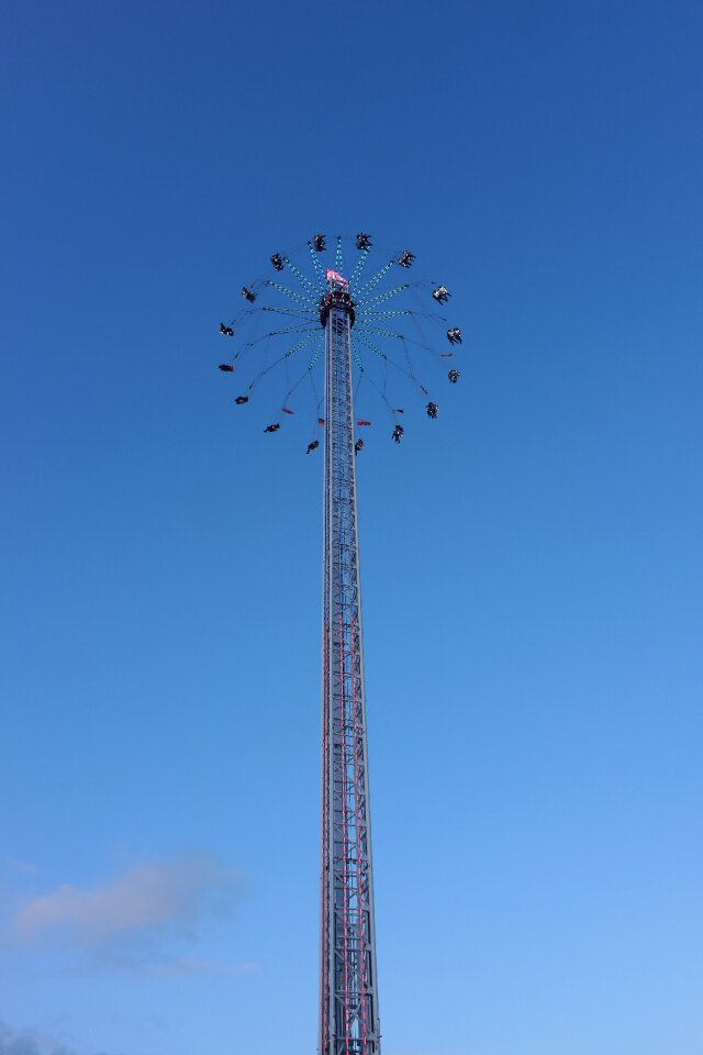 Steel tower hustle and bustle