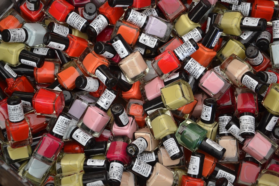 Toenail beautician nails