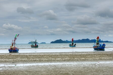 Boat boats travel