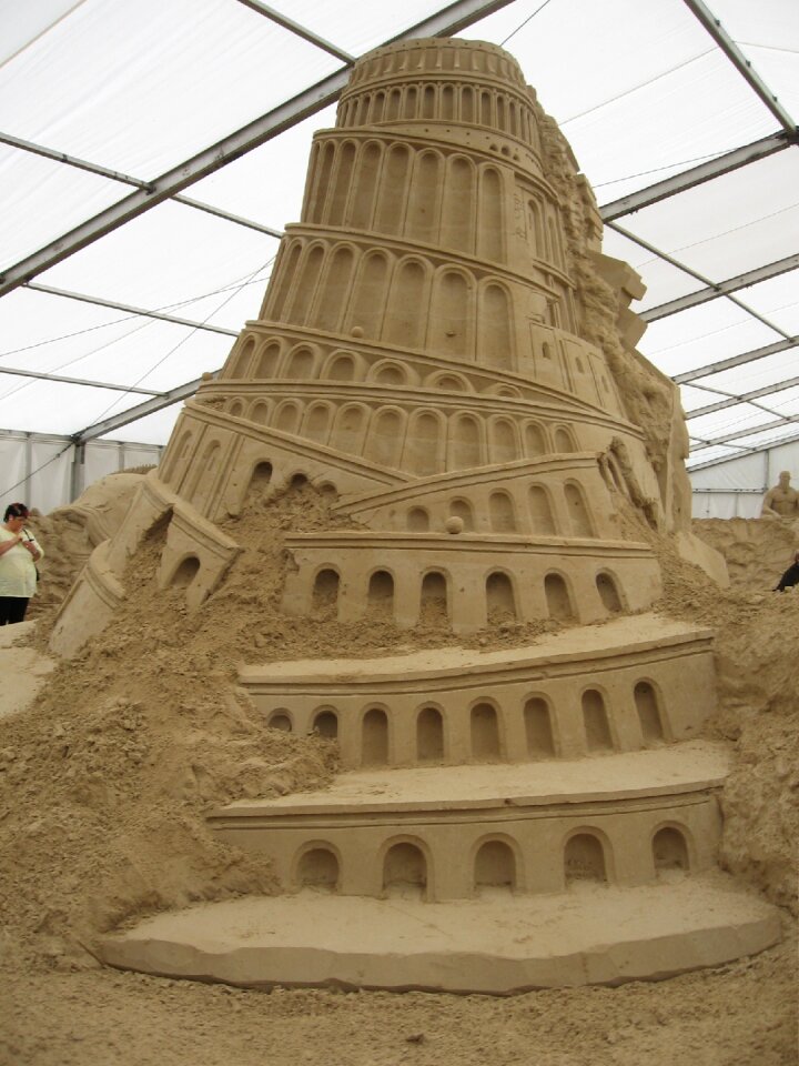 Tower sand picture sculpture