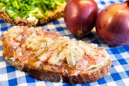 Meal bread chives