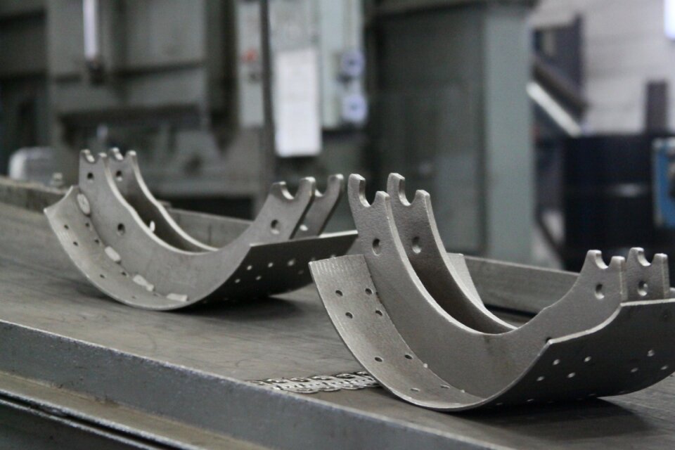 Replacement remanufacturing brake shoe