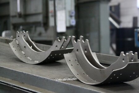 Replacement remanufacturing brake shoe