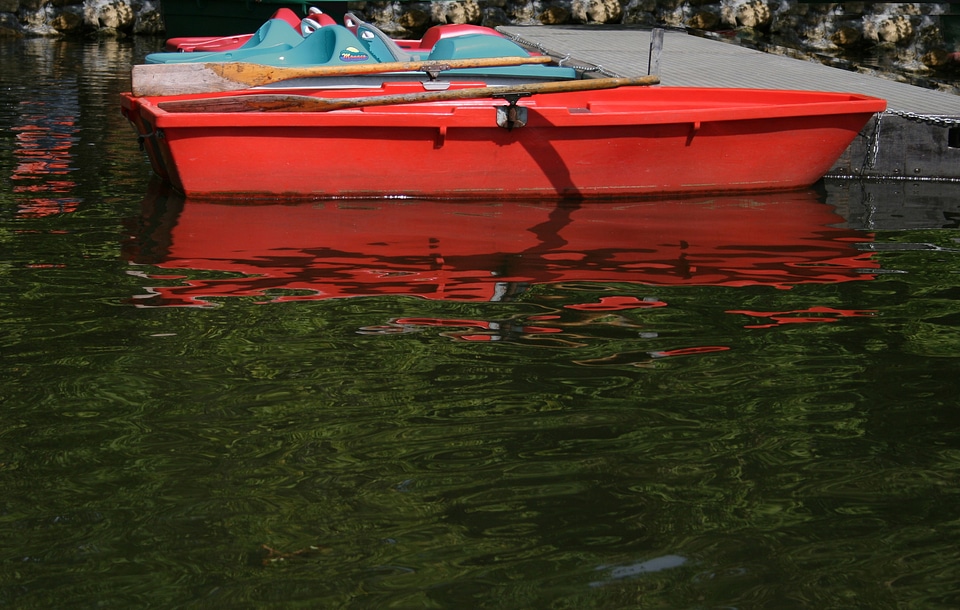 Boat reflection Free photos