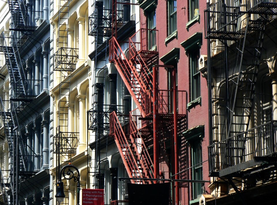 Building facade fire escape