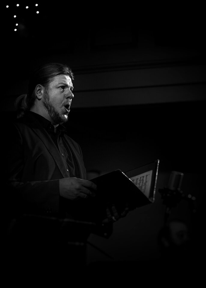 Man portrait concert