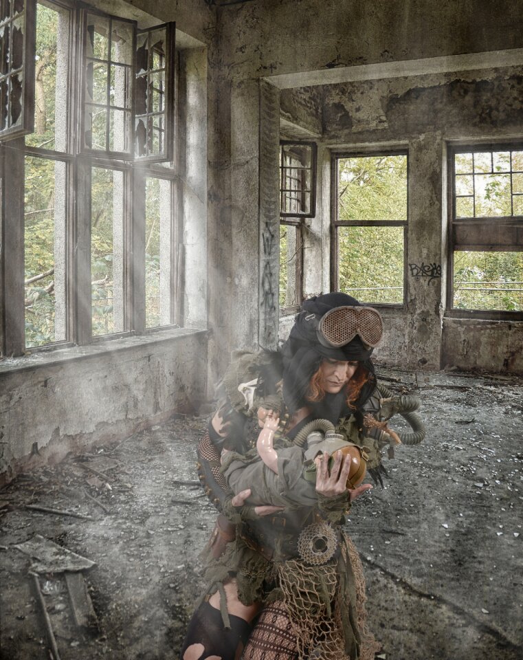 Building abandoned art