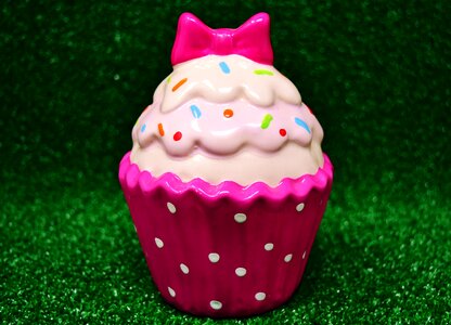 Decoration fragile cake