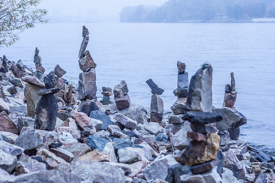 Pile tower cairn art
