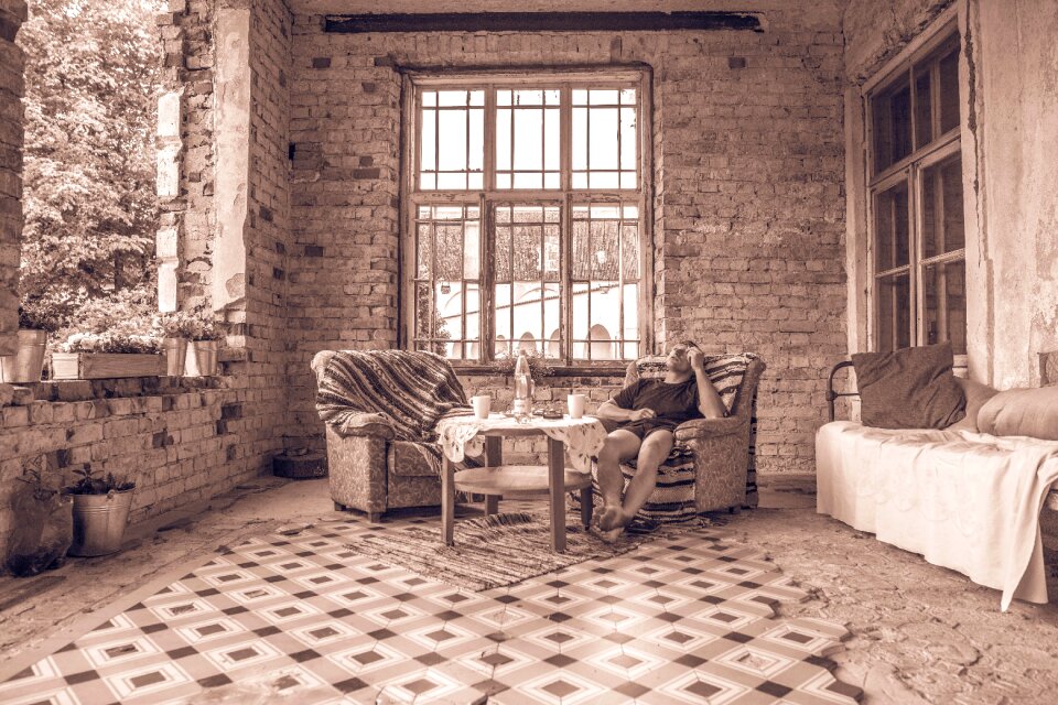 Wall indoors chill