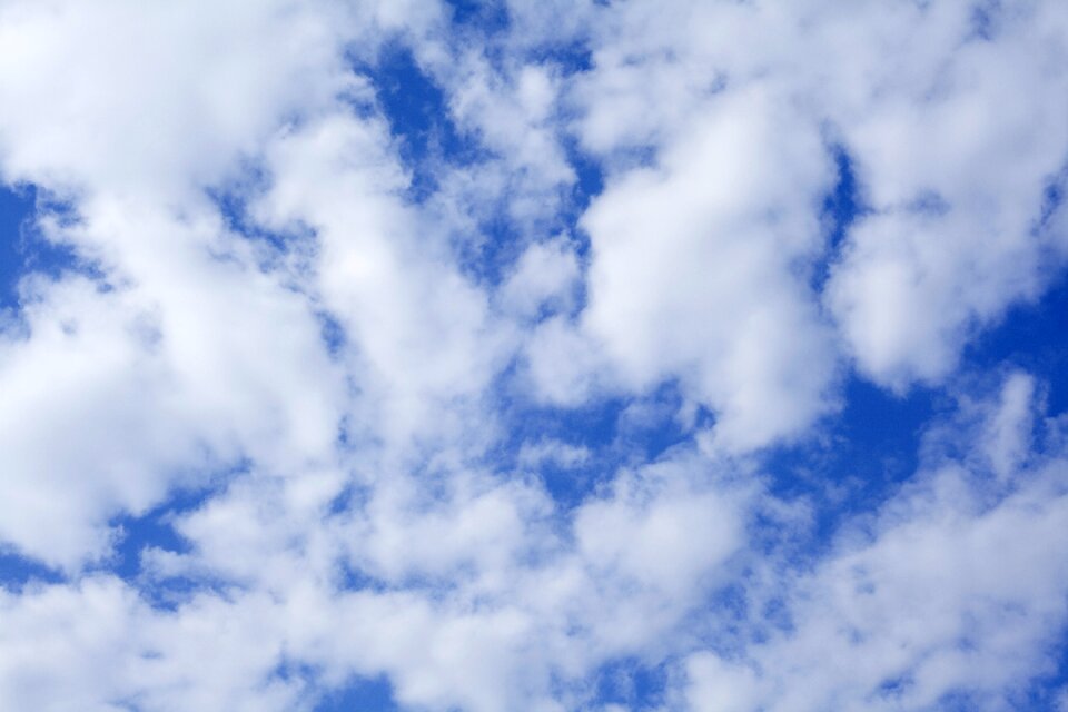 Summer cloud white