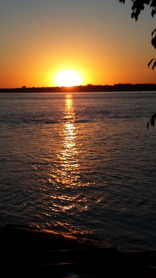 Dawn body of water mar