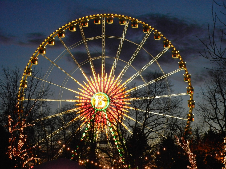 Folk festival illuminated leisure