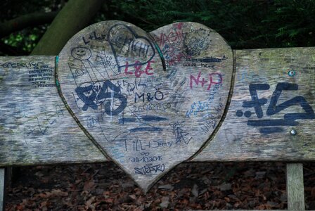 Heart graffiti wood