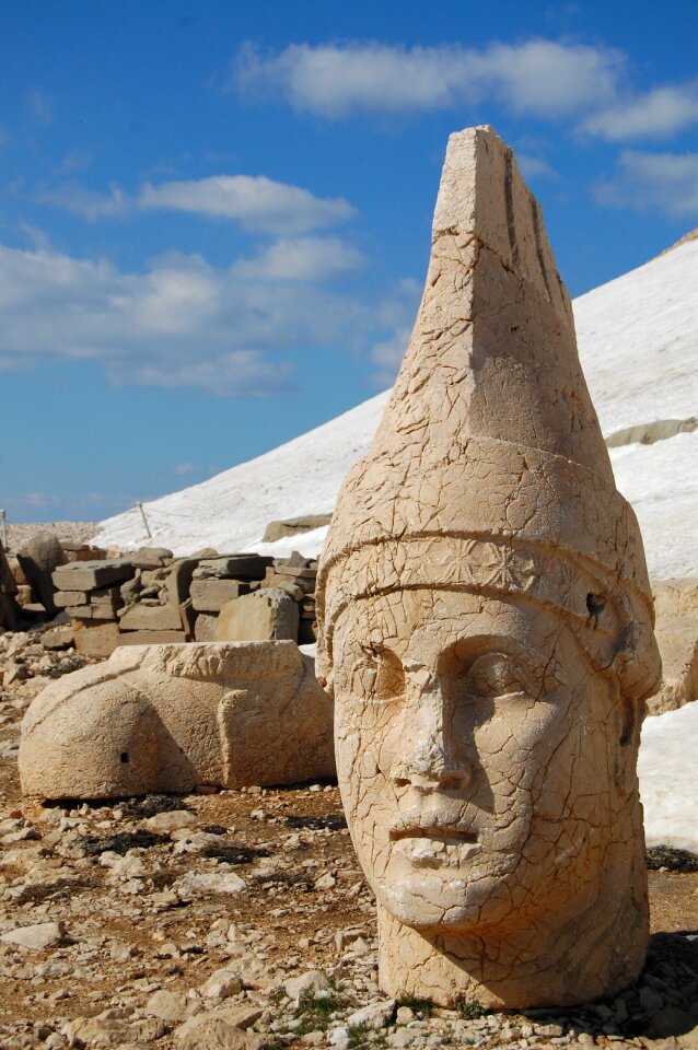 Sculpture gods nemrut