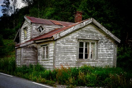 Building abandoned old