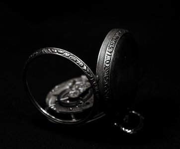 Hand engraving analog watches