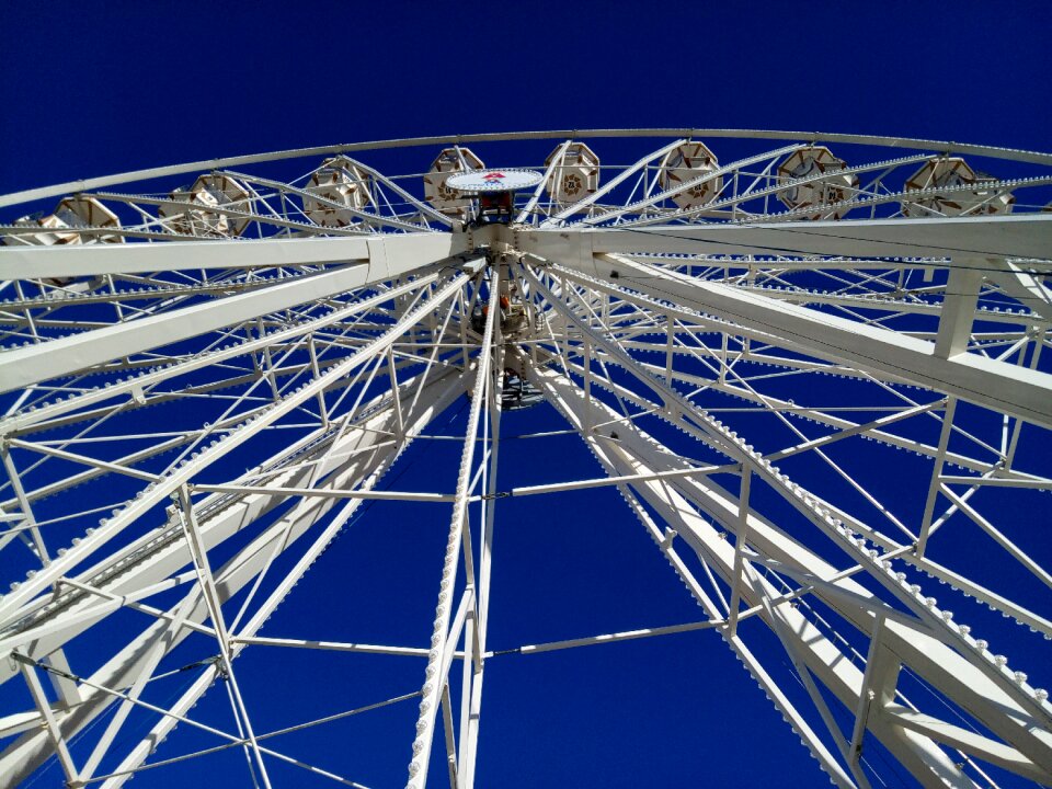 Blue sky wheel ferris wheel