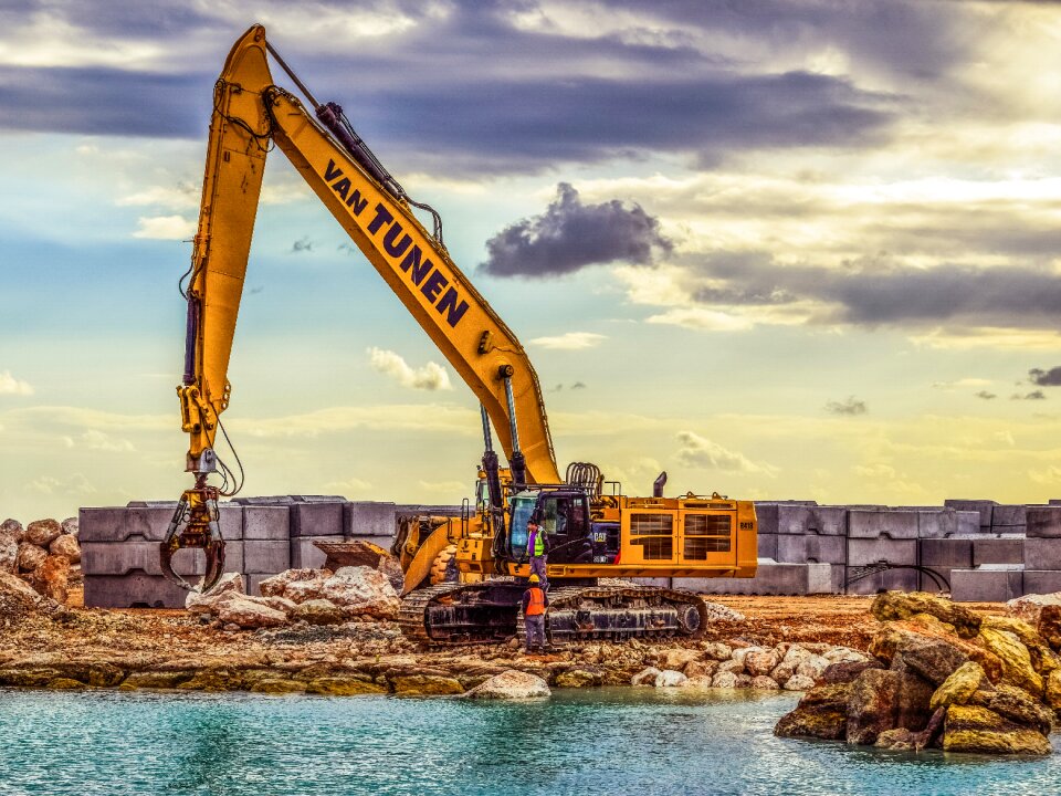Machinery equipment digger