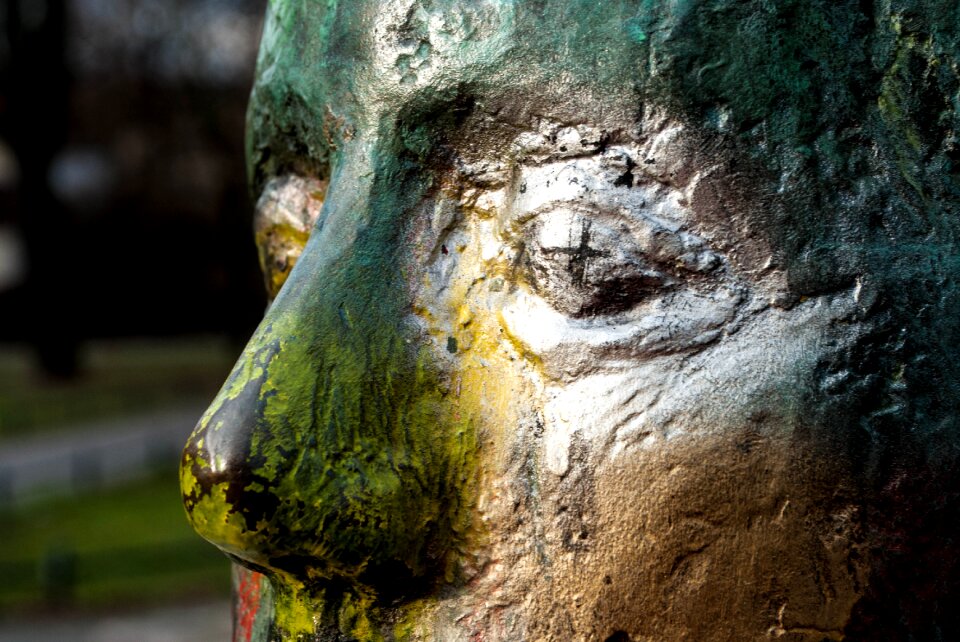 Urban sculpture landmark