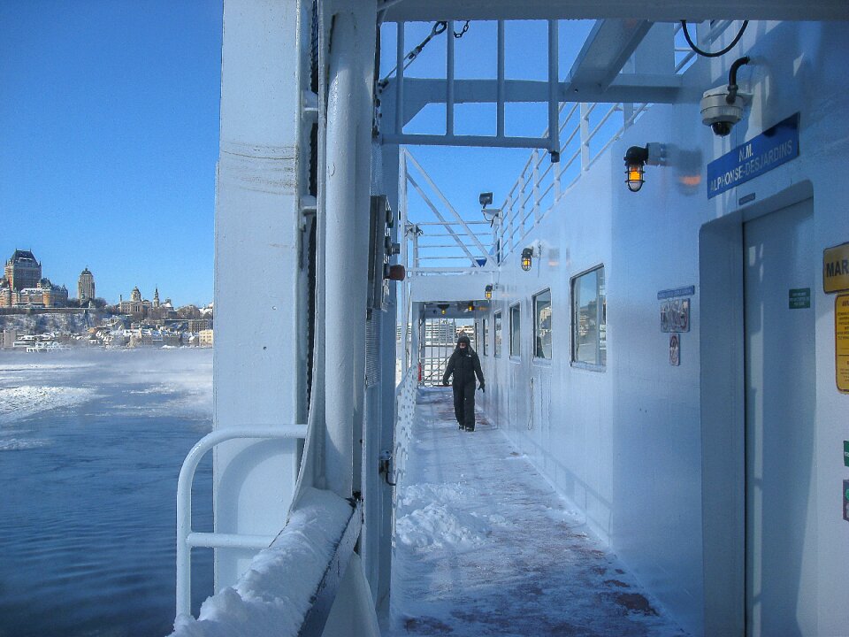 Saint-laurent ice ship