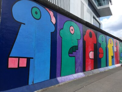 Street wall city