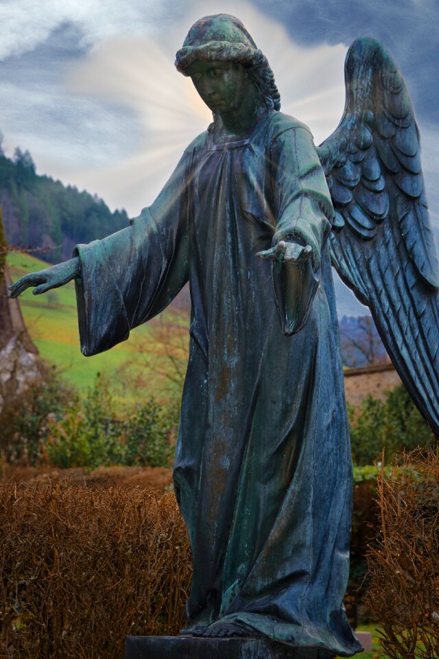 Fishing rod figure angel figure