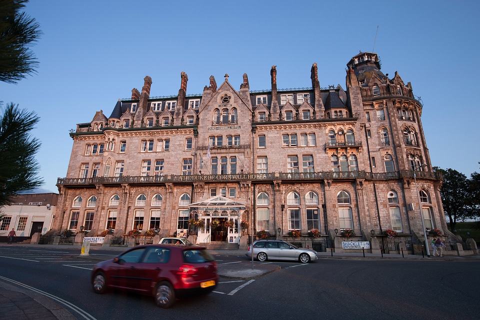 English architecture gothic style elements facade