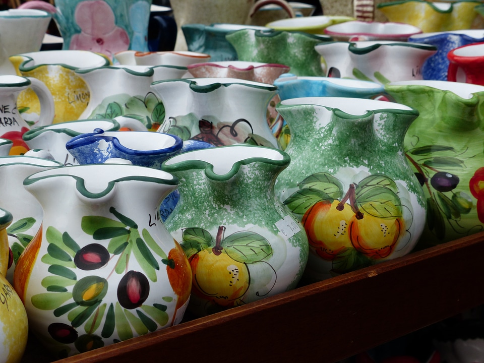 Porcelain pottery italian