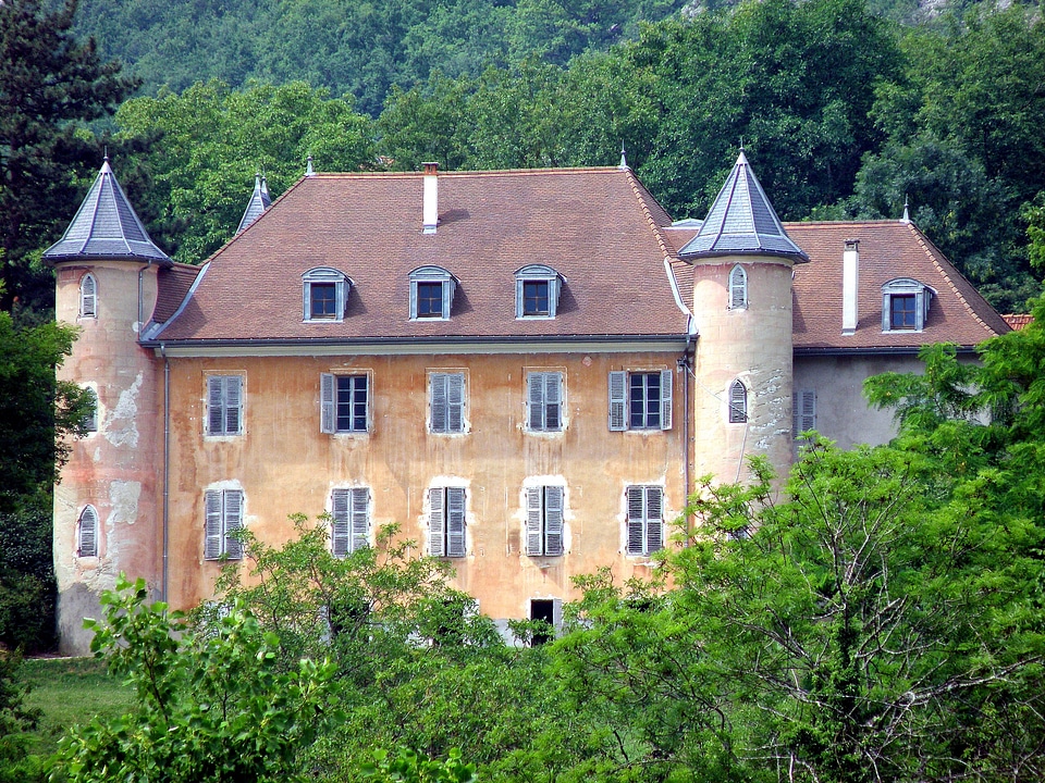 Historic landmark architecture