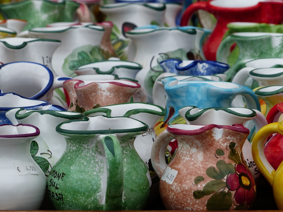 Porcelain pottery italian